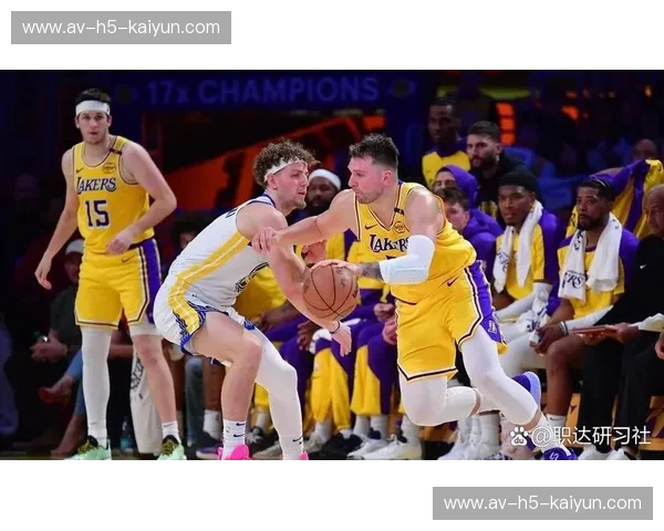 恩怨与传奇的终章?湖人vs勇士:这一场跨越时代的巅峰对决,你到底在等什么时候? 恩怨与传奇的终章?湖人vs勇士:这一场跨越时代的巅峰对决,你到底在等什么时候?